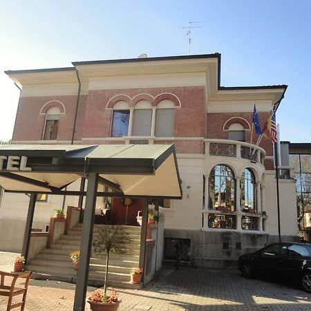 Hotel Villa Reale Argenta Екстер'єр фото