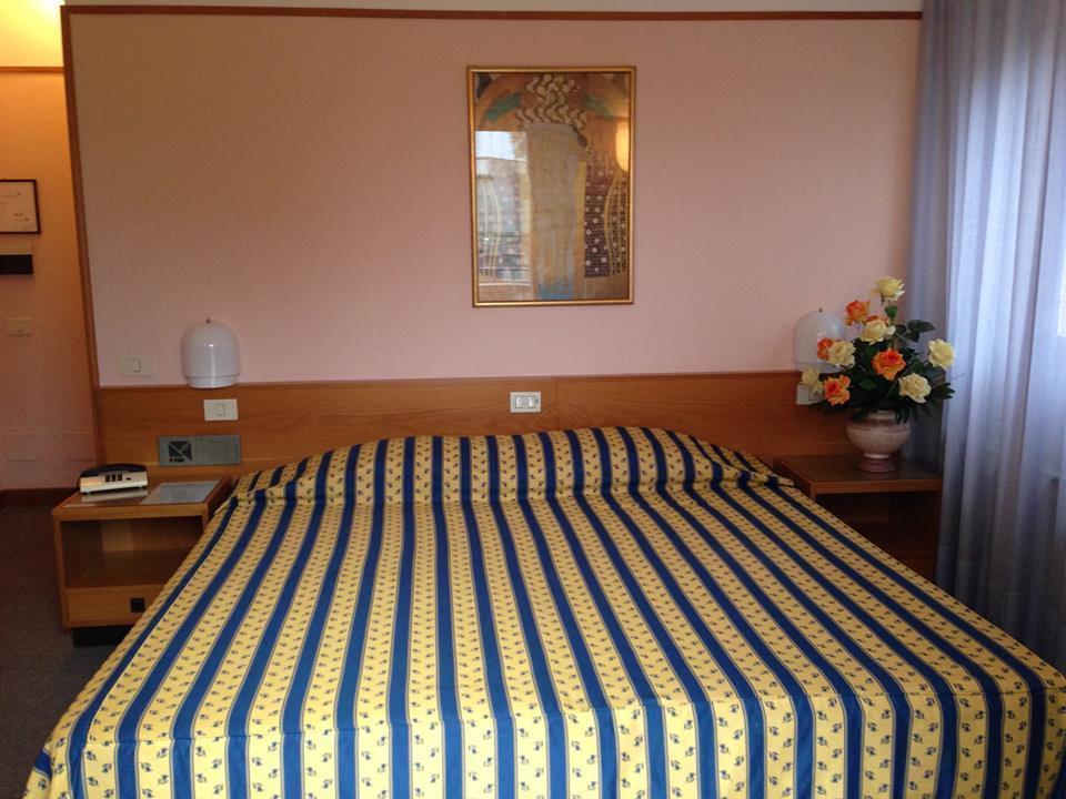 Hotel Villa Reale Argenta Екстер'єр фото